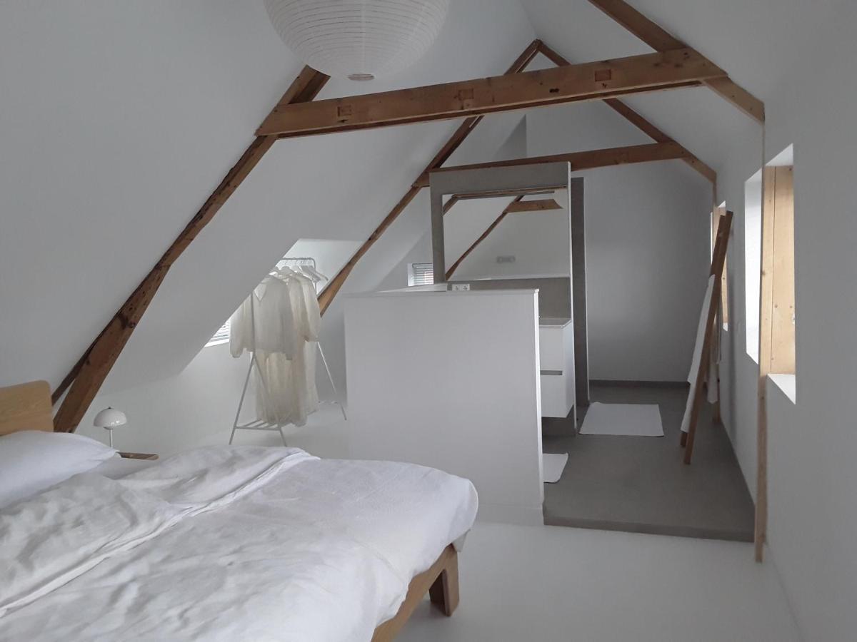 Maan + Galerie Villa Kortgene